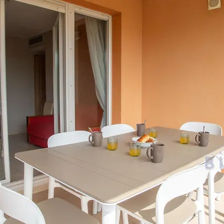 Magnificent 2-bedroom With Terrace Near The Sea And Golf Course