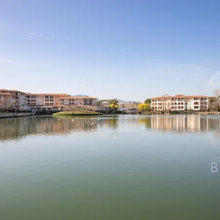 Lägenhet Magnificent 2-bedroom With Terrace Near The Sea And Golf Course *