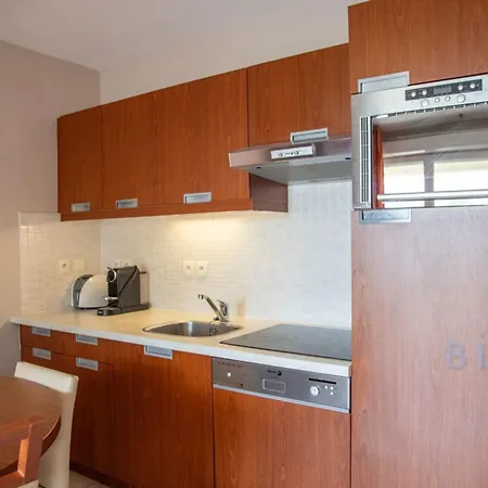 Magnificent 2-bedroom With Terrace Near The Sea And Golf Course Lägenhet Mandelieu