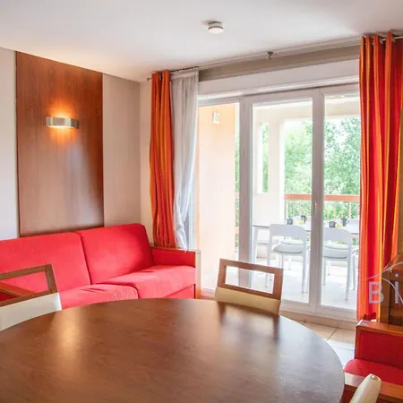 Lägenhet Magnificent 2-bedroom With Terrace Near The Sea And Golf Course