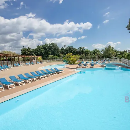 Lägenhet Magnificent 2-bedroom With Terrace Near The Sea And Golf Course